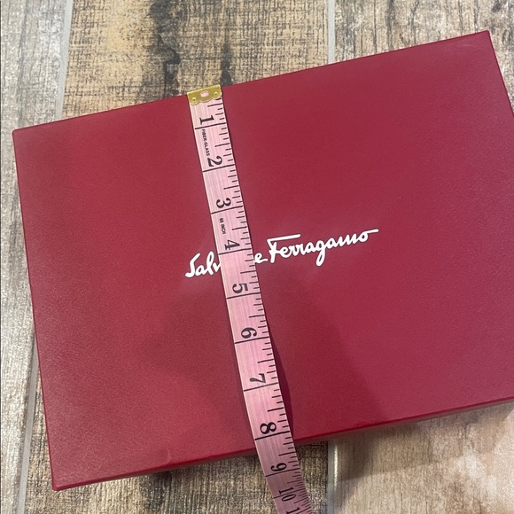 Salvatore Ferragamo Red Shoe Box - Picture 4 of 4